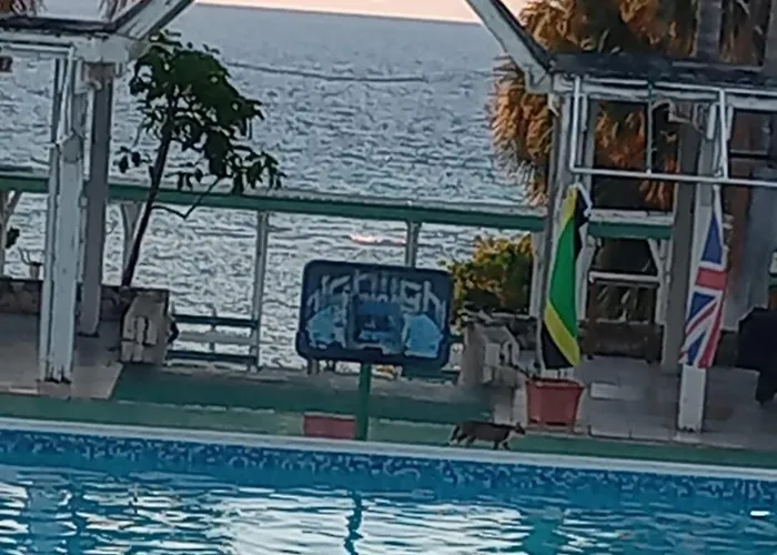 Sea Castles La Vue * Montego Bay